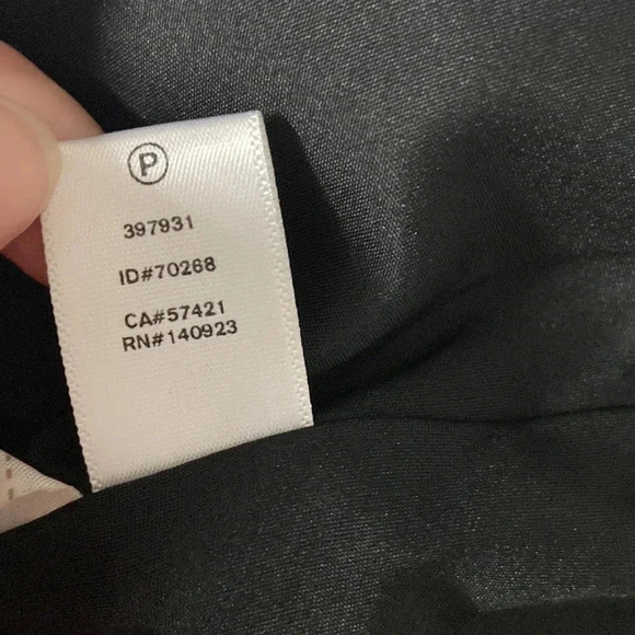 Imperfect NWT black skirt unique hemline fun pattern classic black skirt size 2 - Picture 13 of 14